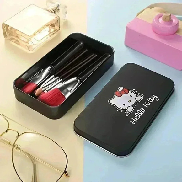 Hello Kitty 7pcs Makeup Brush Set - Picture 2 of 2